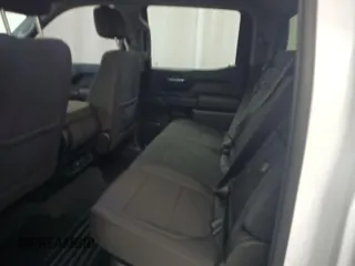 2021 Chevrolet Silverado 1500 LT z VIN 1GCUYDED9MZ101777, wystawiony jako IAAI lot #42575861 z przebiegiem 139 420 mil mil oraz . Historia ofert i sprzedaży dostępna na DreamBid. Obrazek 1.