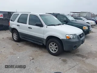 2005 Ford Escape XLS Value с VIN 1FMYU92Z05KB22565, выставлен на аукционе IAAI как лот 42277844 с пробегом 170 665 миль миль и . История ставок и продаж доступна на DreamBid. Изображение 1.