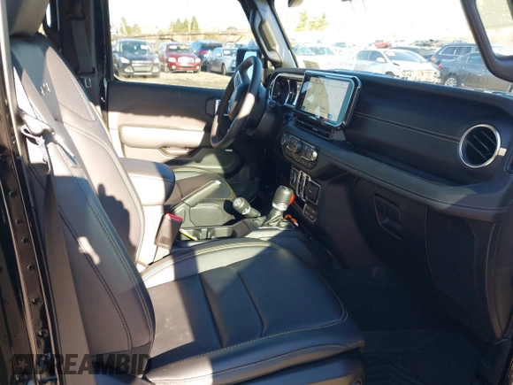 2024 Jeep Wrangler Sahara with VIN 1C4RJXP62RW126989, listed as a IAAI auction lot 41816525 with 11,241 mi miles and . Bid and sale history available at DreamBid. Image 5.