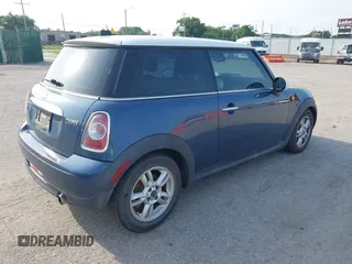 2011 MINI Hardtop with VIN WMWSU3C54BTX95896, listed as a IAAI auction lot 42467612 with 106,202 mi miles and . Bid and sale history available at DreamBid. Image 4.