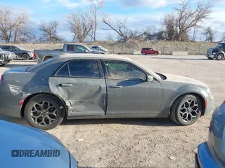 2018 Chrysler 300 with VIN 2C3CCAGG1JH160855, listed as a IAAI auction lot 41875983 with 81,598 mi miles. Bid and sale history available at carsss.com. Image 14.