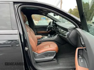 2020 Audi Q7 Premium z VIN WA1AXAF70LD003658, wystawiony jako Copart lot #48668495 z przebiegiem 88 618 mil mil oraz Czysty tytuł • Clean title. Historia ofert i sprzedaży dostępna na DreamBid. Obrazek 5.