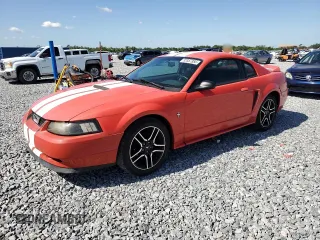 2000 Ford Mustang with VIN 1FAFP4045YF162222, listed as a Copart auction lot 52357355 with 216,251 mi miles and Salvage Title. Bid and sale history available at carsss.com. Image 1.
