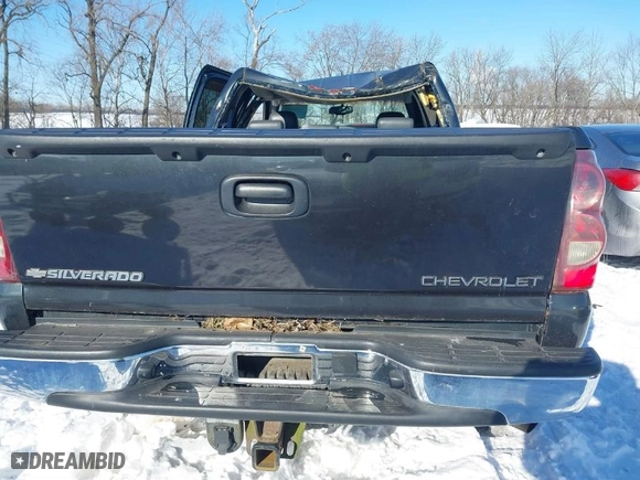 2003 Chevrolet Silverado 2500HD LS with VIN 1GCHK23U93F131856, listed as a IAAI auction lot 41235689 with 101,907 mi miles. Bid and sale history available at carsss.com. Image 16.