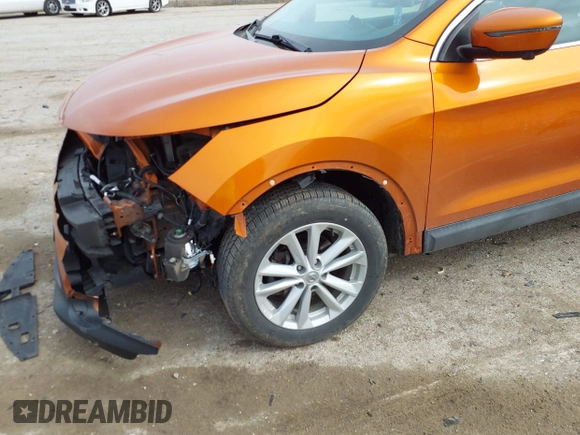2017 Nissan Rogue Sport SL with VIN JN1BJ1CR8HW103023, listed as a IAAI auction lot 41810707 with 77,172 mi miles. Bid and sale history available at carsss.com. Image 6.