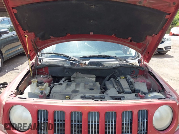 2008 Jeep Patriot Sport with VIN 1J8FT28W28D593587, listed as a IAAI auction lot 42563483 with 340,431 mi miles and . Bid and sale history available at DreamBid. Image 10.