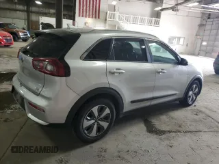 2017 Kia Niro EX with VIN KNDCC3LC6H5102039, listed as a Copart auction lot 55445845 with 132,958 mi miles and Clean Title. Bid and sale history available at carsss.com. Image 3.