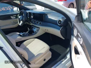 2017 Mercedes-Benz E 300 Luxury with VIN WDDZF4KBXHA102915, listed as a IAAI auction lot 42082617 with 66,641 mi miles and . Bid and sale history available at carsss.com. Image 5.