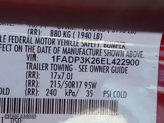 2014 Ford Focus SE with VIN 1FADP3K26EL422900, listed as a IAAI auction lot 41553993 with 98,013 mi miles. Bid and sale history available at carsss.com. Image 9.