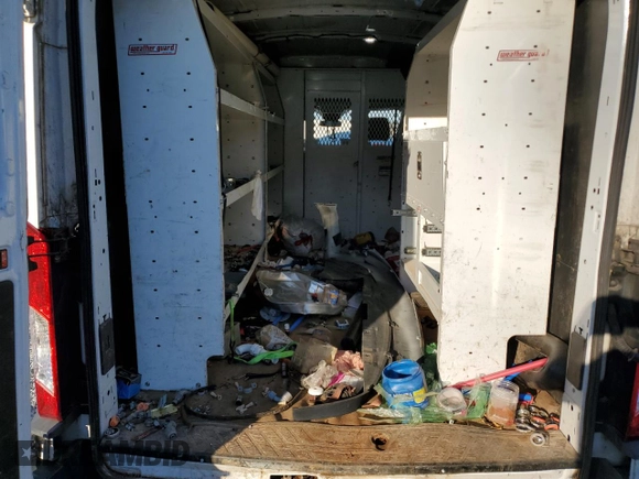 2018 Ford Transit с VIN 1FTYE2CM8JKA25507, выставлен на аукционе Copart как лот 78298193 с пробегом 167 425 миль миль и Списание • Salvage title. История ставок и продаж доступна на DreamBid. Изображение 10.