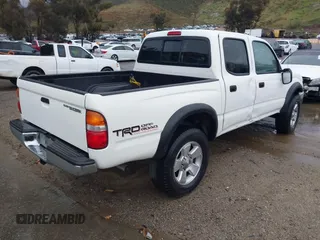 2001 Toyota Tacoma PreRunner with VIN 5TEGN92N21Z736789, listed as a IAAI auction lot 41784065 with 163,675 mi miles. Bid and sale history available at carsss.com. Image 4.
