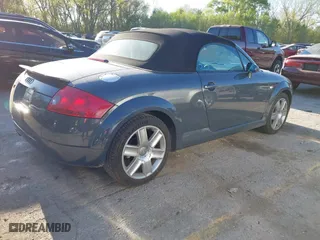 2003 Audi TT with VIN TRUTC28N831005984, listed as a IAAI auction lot 42025251 with 999,999 mi miles. Bid and sale history available at carsss.com. Image 4.