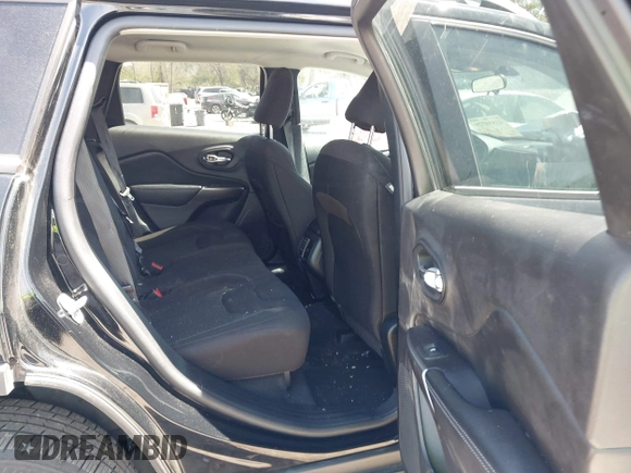 2020 Jeep Cherokee Latitude z VIN 1C4PJLCB2LD581248, wystawiony jako IAAI lot #41894729 z przebiegiem 91 536 mil mil oraz . Historia ofert i sprzedaży dostępna na DreamBid. Obrazek 8.