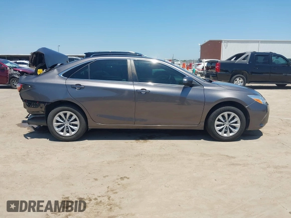 2017 Toyota Camry XLE with VIN 4T1BF1FK9HU734223, listed as a IAAI auction lot 39601554 with 61,147 mi miles. Bid and sale history available at carsss.com. Image 13.
