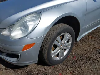 2006 Mercedes-Benz R-Class 5.0L with VIN 4JGCB75E36A002490, listed as a IAAI auction lot 41486426 with 70,055 mi miles. Bid and sale history available at carsss.com. Image 6.