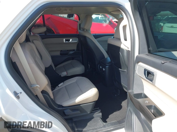2020 Ford Explorer Limited with VIN 1FM5K8FW9LGB30926, listed as a IAAI auction lot 41582012 with 65,207 mi miles. Bid and sale history available at carsss.com. Image 8.