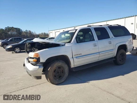 2004 GMC Yukon XL SLT with VIN 1GKEC16Z24J133503, listed as a Copart auction lot 88059805 with 0 mi miles and Salvage Title. Bid and sale history available at carsss.com. Image 1.