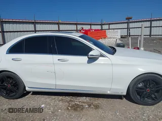 2018 Mercedes-Benz C 300 with VIN 55SWF4JB0JU262196, listed as a IAAI auction lot 41763838 with 98,948 mi miles and . Bid and sale history available at carsss.com. Image 13.