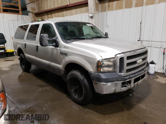 2005 Ford Excursion Special Serv z VIN 1FMSU41P25EC24926, wystawiony jako Copart lot #83532424 z przebiegiem 176 253 mil mil oraz Czysty tytuł • Clean title. Historia ofert i sprzedaży dostępna na DreamBid. Obrazek 4.