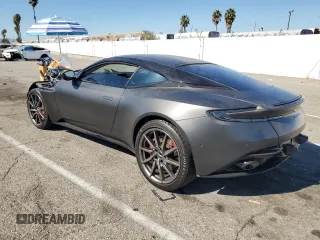 2018 Aston Martin DB11 z VIN SCFRMFAV1JGL05008, wystawiony jako Copart lot #77024394 z przebiegiem Nie podano mil oraz Szkody całkowita. Historia ofert i sprzedaży dostępna na DreamBid. Obrazek 2.