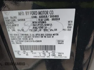 2005 Ford F-150 XLT with VIN 1FTRW12W35FB45809, listed as a IAAI auction lot 41611912 with 253,241 mi miles. Bid and sale history available at carsss.com. Image 9.