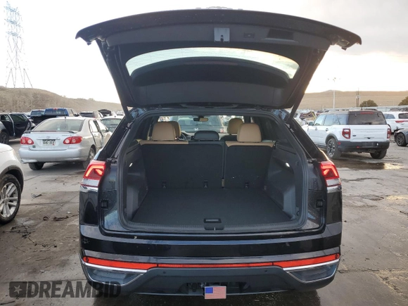 2024 Volkswagen Atlas SEL with VIN 1V2BE2CA4RC210962, listed as a Copart auction lot 46136285 with 13,950 mi miles and Salvage title. Bid and sale history available at DreamBid. Image 6.