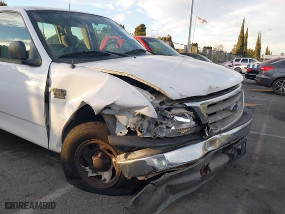 2004 Ford F-150 Heritage XL with VIN 2FTRX17W84CA43289, listed as a IAAI auction lot 41248462 with NaN miles. Bid and sale history available at carsss.com. Image 6.