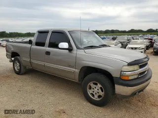 2001 Chevrolet Silverado 1500 LT with VIN 1GCEK19T41E224167, listed as a Copart auction lot 59932984 with 275,247 mi miles and Salvage Title. Bid and sale history available at carsss.com. Image 4.