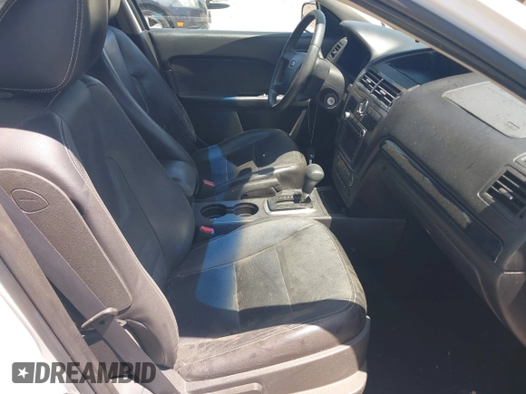 2009 Ford Fusion SEL with VIN 3FAHP08169R201450, listed as a IAAI auction lot 42200704 with 202,576 mi miles and . Bid and sale history available at carsss.com. Image 5.