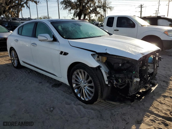 2017 Kia K900 Luxury with VIN KNALW4D45H6036076, listed as a Copart auction lot 83567944 with 59,820 mi miles and Salvage Title. Bid and sale history available at carsss.com. Image 4.
