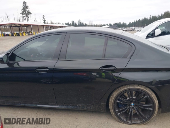 2020 BMW M5 Competition z VIN WBSJF0C08LCD72764, wystawiony jako IAAI lot #41739116 z przebiegiem 36 013 mil mil oraz . Historia ofert i sprzedaży dostępna na DreamBid. Obrazek 14.