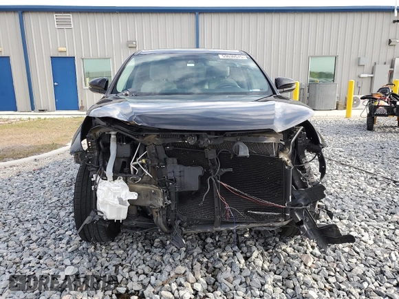 2017 Toyota Highlander LE with VIN 5TDBZRFH0HS396813, listed as a Copart auction lot 60111765 with 101,782 mi miles and Salvage title. Bid and sale history available at DreamBid. Image 5.