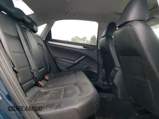 2019 Volkswagen Passat Wolfsburg Edition z VIN 1VWLA7A34KC012047, wystawiony jako Copart lot #53572365 z przebiegiem 84 103 mil mil oraz Szkoda całkowita • Salvage title. Historia ofert i sprzedaży dostępna na DreamBid. Obrazek 10.