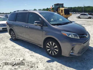 2020 Toyota Sienna XLE z VIN 5TDDZ3DC3LS236382, wystawiony jako Copart lot #57954705 z przebiegiem 69 761 mil mil oraz Szkoda całkowita • Salvage title. Historia ofert i sprzedaży dostępna na DreamBid. Obrazek 4.