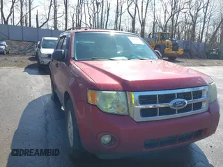 2008 Ford Escape XLT with VIN 1FMCU93108KC15674, listed as a IAAI auction lot 42049019 with 180,077 mi miles. Bid and sale history available at carsss.com. Image 13.
