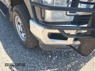 2019 Ford F-250 XL с VIN 1FT7W2BT5KEC22832, выставлен на аукционе IAAI как лот 42740580 с пробегом 150 547 миль миль и . История ставок и продаж доступна на DreamBid. Изображение 22.