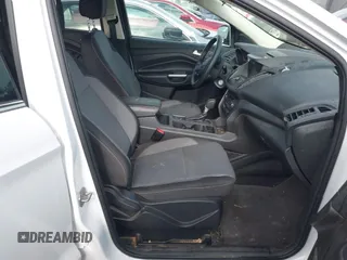 2017 Ford Escape SE with VIN 1FMCU9GD3HUD95726, listed as a IAAI auction lot 42121586 with 96,048 mi miles. Bid and sale history available at carsss.com. Image 5.