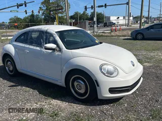 2012 Volkswagen Beetle 2.5L PZEV with VIN 3VWJP7AT9CM622242, listed as a Copart auction lot 52214545 with 109,500 mi miles and Clean Title. Bid and sale history available at carsss.com. Image 1.