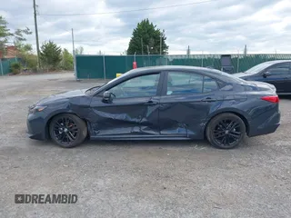2025 Toyota Camry LE z VIN 4T1DAACK8SU111520, wystawiony jako IAAI lot #42045956 z przebiegiem 5 519 mil mil oraz . Historia ofert i sprzedaży dostępna na DreamBid. Obrazek 14.