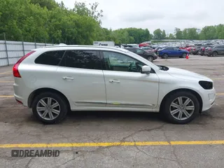 2017 Volvo XC60 Inscription with VIN YV440MRU6H2021561, listed as a IAAI auction lot 42363951 with 85,751 mi miles and . Bid and sale history available at DreamBid. Image 13.