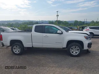 2022 Chevrolet Colorado 2WD LT z VIN 1GCHSCEA5N1274585, wystawiony jako IAAI lot #42621452 z przebiegiem 20 562 mil mil oraz . Historia ofert i sprzedaży dostępna na DreamBid. Obrazek 14.