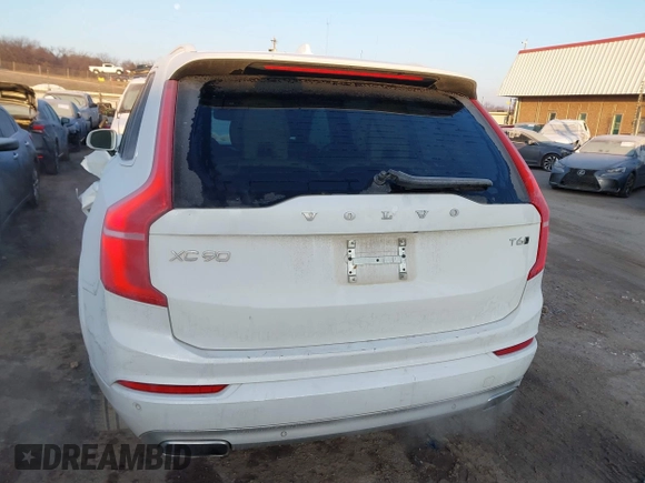 2020 Volvo XC90 Momentum z VIN YV4A221K6L1560952, wystawiony jako IAAI lot #41340408 z przebiegiem 105 731 mil mil oraz . Historia ofert i sprzedaży dostępna na DreamBid. Obrazek 16.