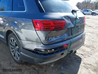2019 Audi Q7 Prestige with VIN WA1VAAF70KD013429, listed as a IAAI auction lot 41739599 with 73,944 mi miles. Bid and sale history available at carsss.com. Image 17.