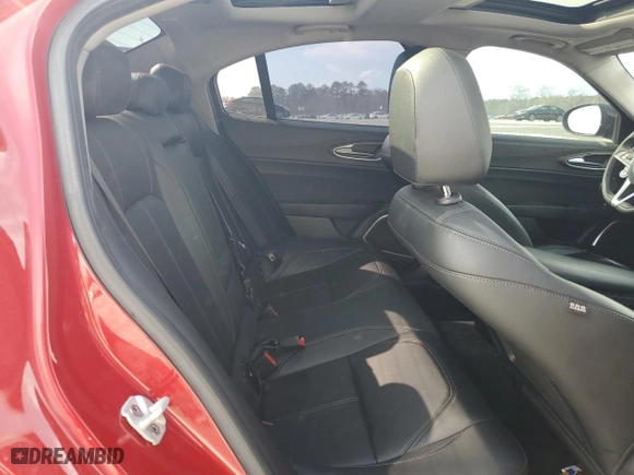 2019 Alfa Romeo Giulia Ti with VIN ZARFAMBN8K7622840, listed as a Copart auction lot 49124665 with 42,600 mi miles and Salvage Title. Bid and sale history available at carsss.com. Image 10.