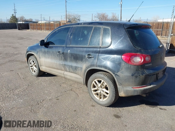 2011 Volkswagen Tiguan SEL with VIN WVGBV7AX4BW552160, listed as a IAAI auction lot 41507235 with 133,139 mi miles and . Bid and sale history available at DreamBid. Image 3.