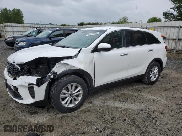 2020 Kia Sorento LX z VIN 5XYPG4A36LG698588, wystawiony jako Copart lot #57240045 z przebiegiem 75 298 mil mil oraz Szkoda całkowita • Salvage title. Historia ofert i sprzedaży dostępna na DreamBid. Obrazek 1.