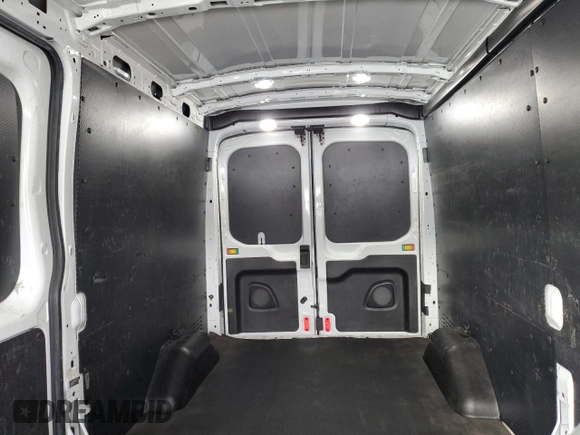 2018 Ford Transit with VIN 1FTYR2CM6JKB24072, listed as a Copart auction lot 44672085 with 61,641 mi miles and Clean Title. Bid and sale history available at carsss.com. Image 10.