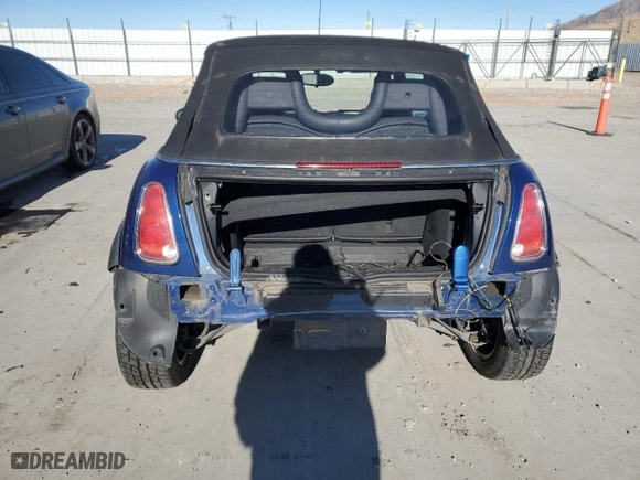 2007 MINI Cooper Convertible S with VIN WMWRH33547TL94410, listed as a Copart auction lot 89339055 with 124,433 mi miles and Salvage Title. Bid and sale history available at carsss.com. Image 6.