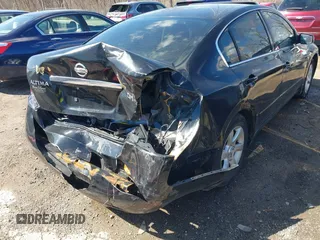 2008 Nissan Altima 2.5 with VIN 1N4AL21E68N502789, listed as a IAAI auction lot 41865109 with 182,407 mi miles. Bid and sale history available at carsss.com. Image 6.
