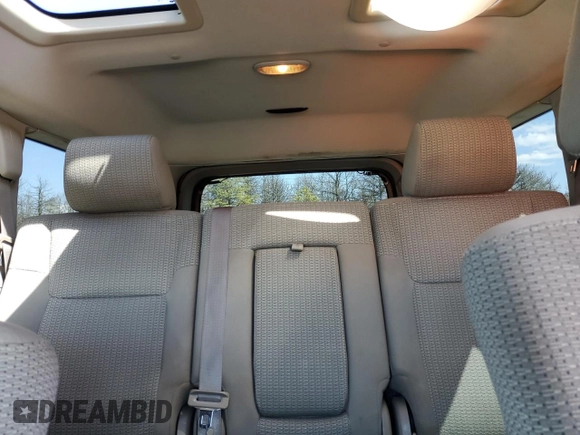 2006 Jeep Commander z VIN 1J8HG48K66C273648, wystawiony jako Copart lot #51920715 z przebiegiem 210 848 mil mil oraz Nie do naprawy • Non repairable. Historia ofert i sprzedaży dostępna na DreamBid. Obrazek 10.